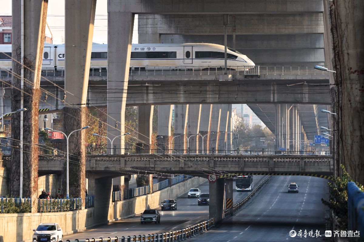 媲美山城的空间魔法！济南五层交通上演真实折叠术
