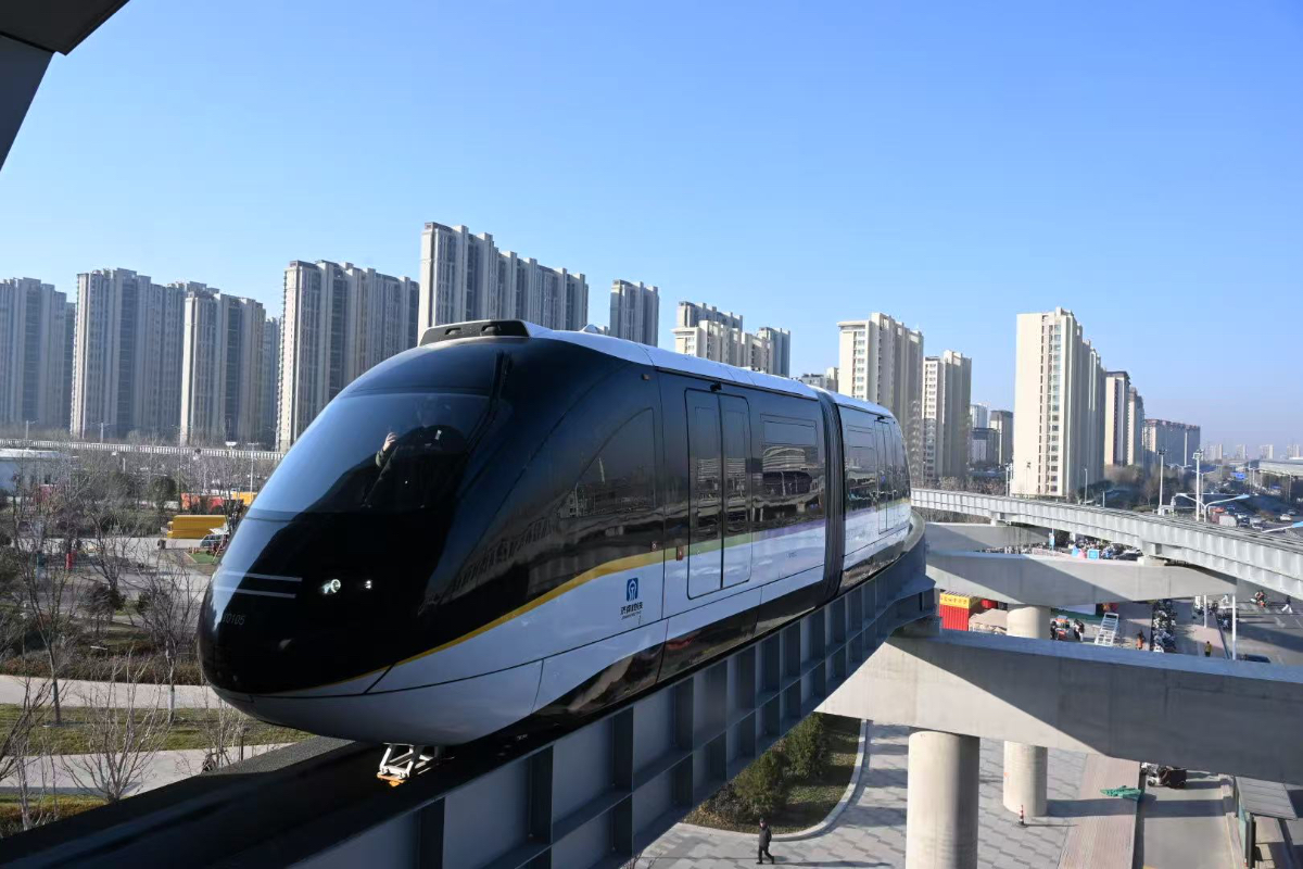 地铁通泉城|刷屏！云巴开通第一天，车厢里全是举手机的笑脸