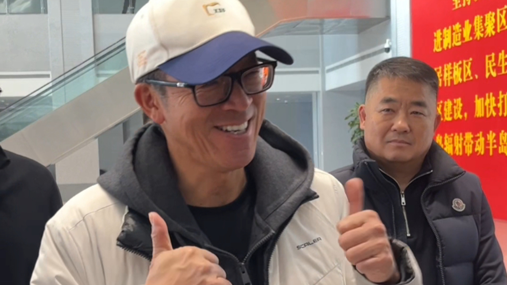 果然视频丨俞敏洪平度直播带货，4.5小时售出产品2.5万单