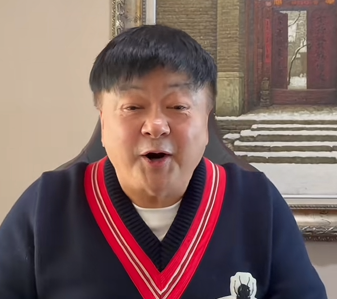 景区试戴帽子被要价5元，演员洪剑涛致歉