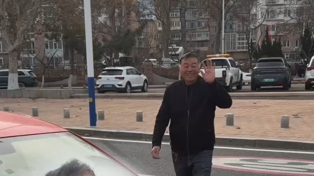 果然视频｜“让大家担心了！”皖S车主回应：“我都想流眼泪”