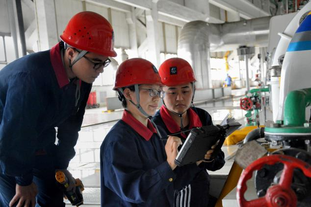 从“技术尖兵”到“行业播火者”，曹景芳以无私传承诠释工匠本色