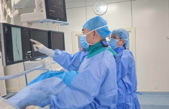 让生命之河畅流不息，临沂市中心医院黄建国26载的“脉动”坚守