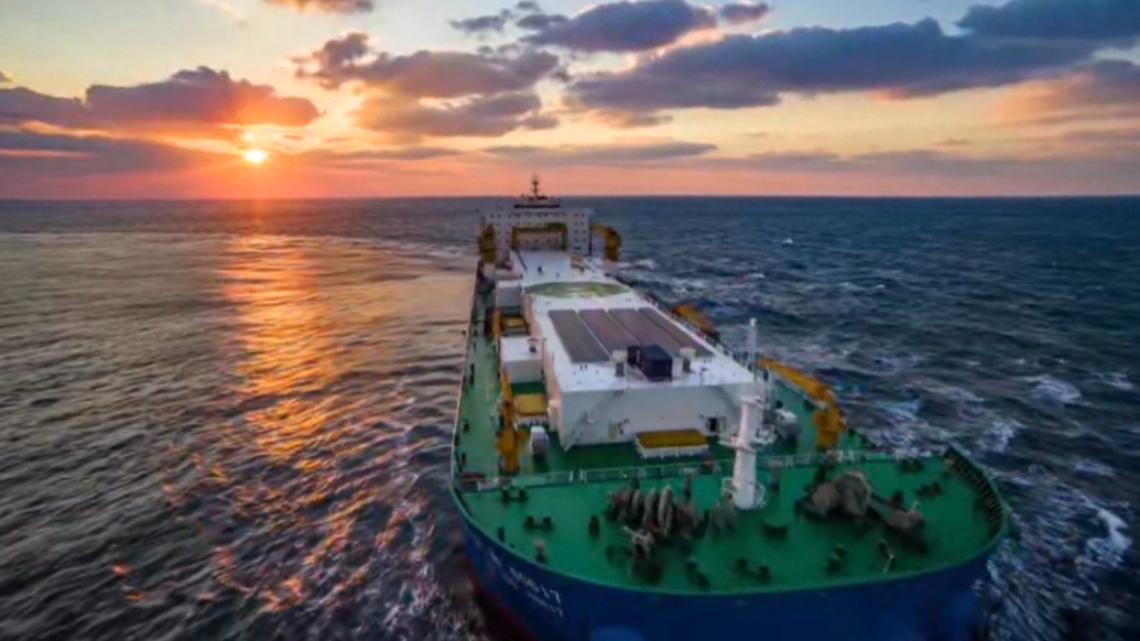 牢记嘱托 逐梦深蓝|国信“移动海洋牧场”三船联动年产可达万吨，摄像头传感器精准控温投饲