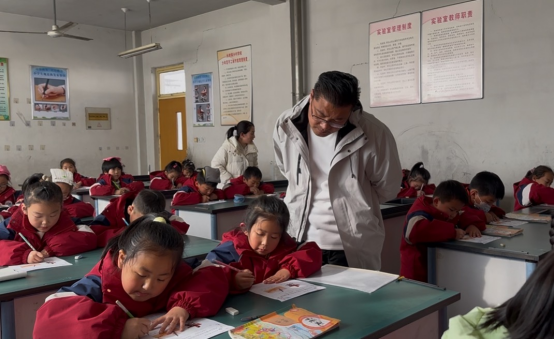 莒县长岭镇石井花园小学举办一年级汉字书写大赛