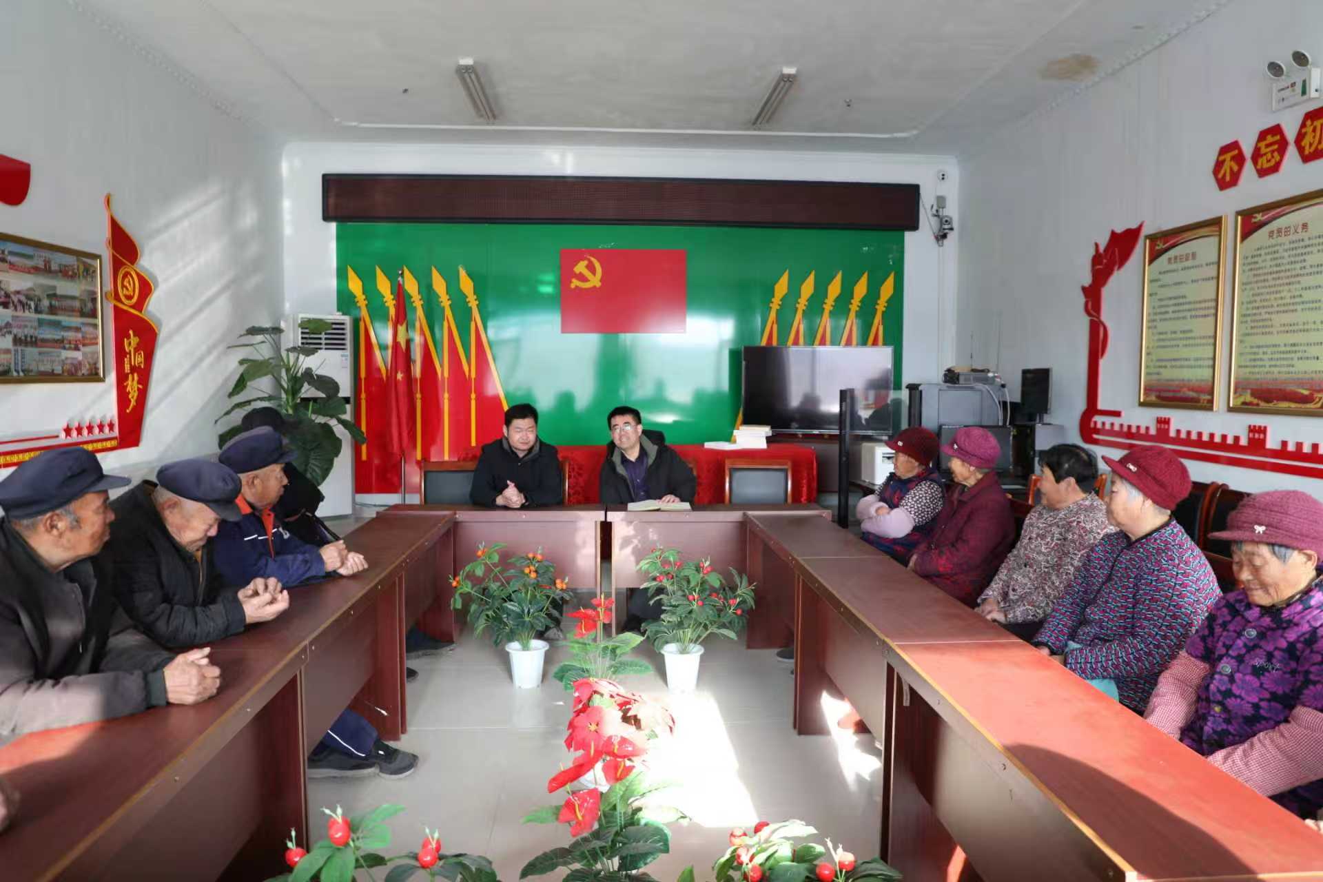 沾化区滨海镇：村民“点菜” 律师“配餐”，“送法进村”促和谐