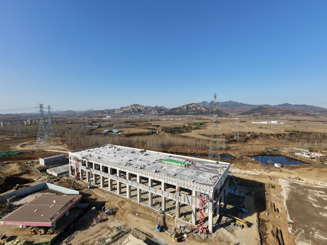 中建筑港沈海高速改扩建工程地下设备用房主体封顶