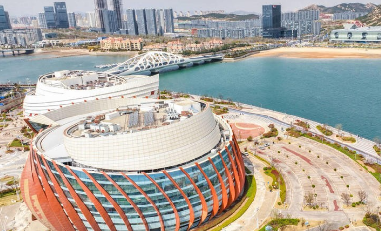 百年影史走到“工业电影造梦”，电影之都闪耀华表