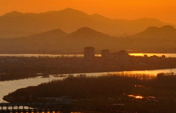 壹点日历12.13|人生最美妙之处在于有所憧憬，有所期待！