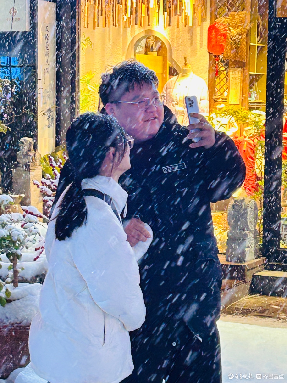 济南这场雪连续下了四个小时仍不停歇