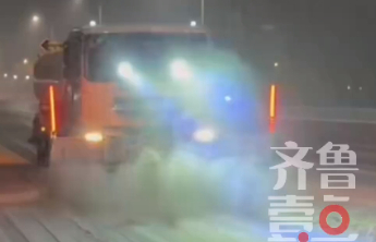 直击淄博高新区除雪一线｜闻雪而动，昼夜清雪保畅通