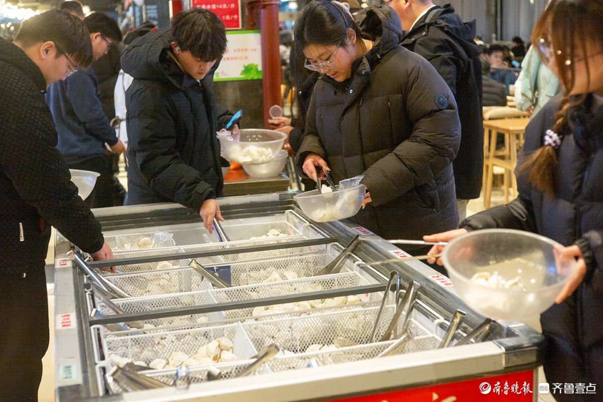 今视角|大学校园的自选水饺店