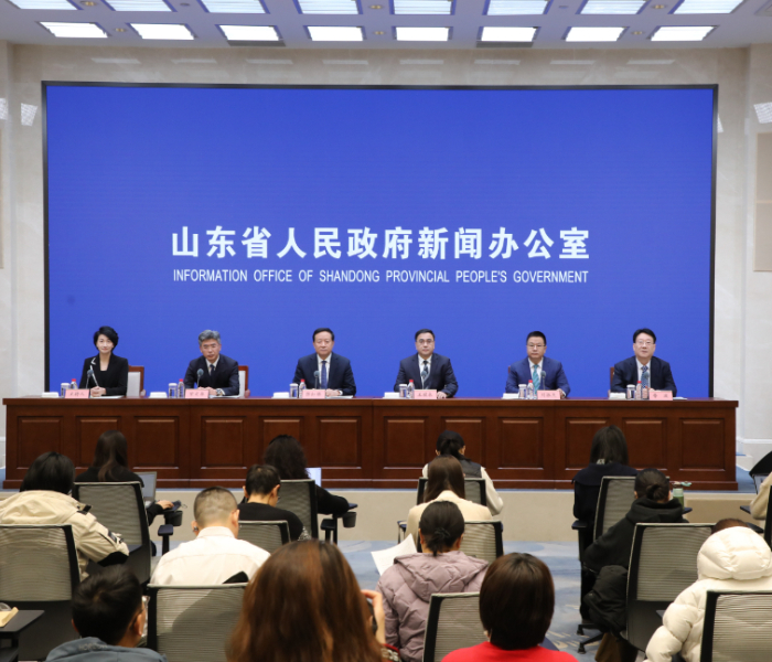 2025年12月12日，山东省政府新闻办举行“高质量完成‘十四五’规划”系列主题新闻发布会，邀请省委农办主任省农业农村厅党组书记、厅长张红旗先生，副厅长王敬东先生，副厅长宋文华先生，党组成员刘振杰先生，党组成员，省畜牧局局长鲁波先生，介绍“十四五”时期山东加快推进农业农村现代化情况，并回答记者提问。