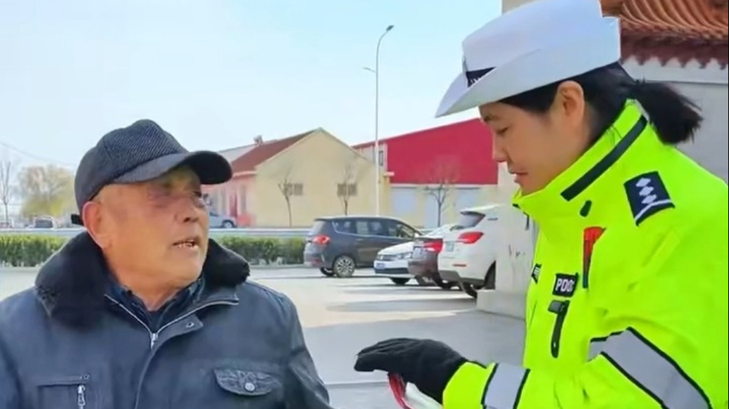 百日整治丨平度交警走进蓼兰镇何家店村，开展事故预防精准宣传