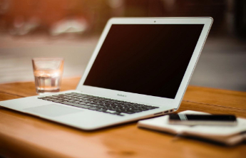 老板监视员工微信只需300元，“监控神器”软件竟公开售卖