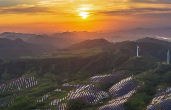 把握规律性认识，奋力实现良好开局