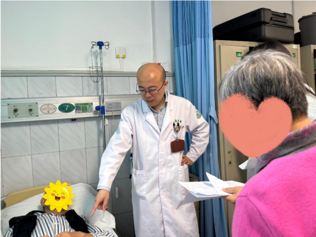 山东大学齐鲁医院前列腺悬扩术助八旬老人重获排尿顺畅