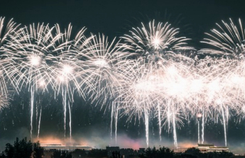 山西为烟花“松绑”，拓展传统融入现代生活的可能