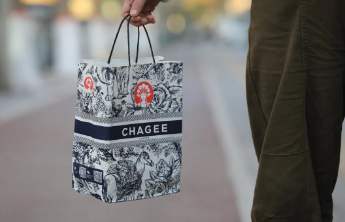 霸王茶姬因“咖啡因”登上热搜，有网友称喝完后会睡不着，官方客服回应