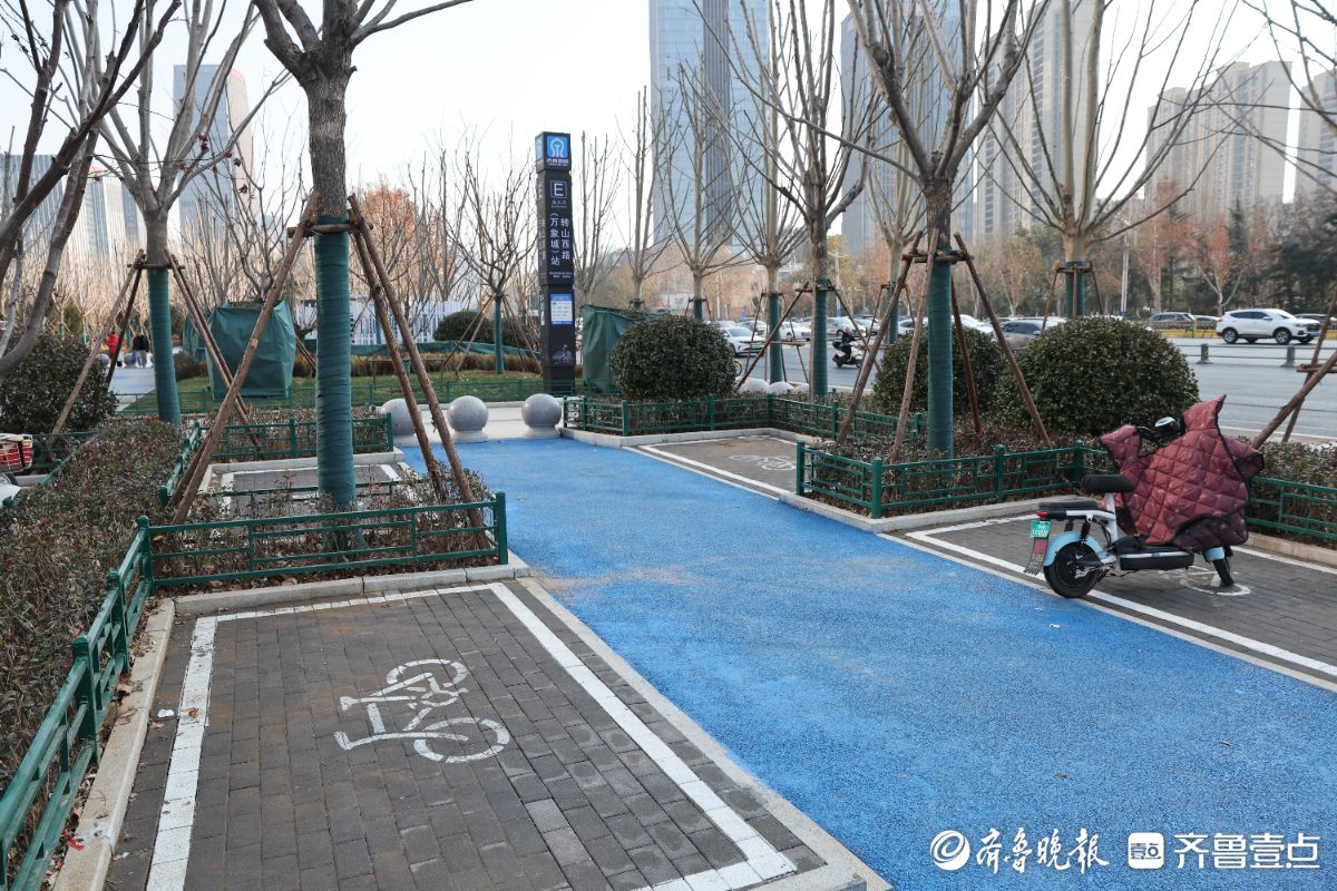 济南地铁三线齐开，非机动车停车区助力“最后一公里”