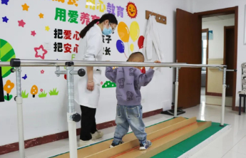 救早救小，应救尽救！山东将0-6岁残疾儿童康复训练补助标准调整至2万元