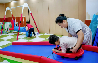 山东：为7岁以上残疾儿童提供“机构+社区+家庭”相结合康复服务