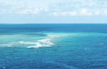 中国海警位中国黄岩岛领海及周边区域执法巡查