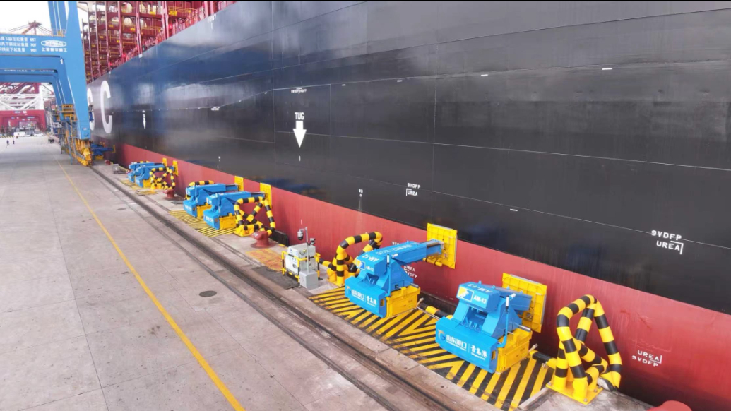 山东港口青岛港新年首日投用全国首套真空自动系泊系统