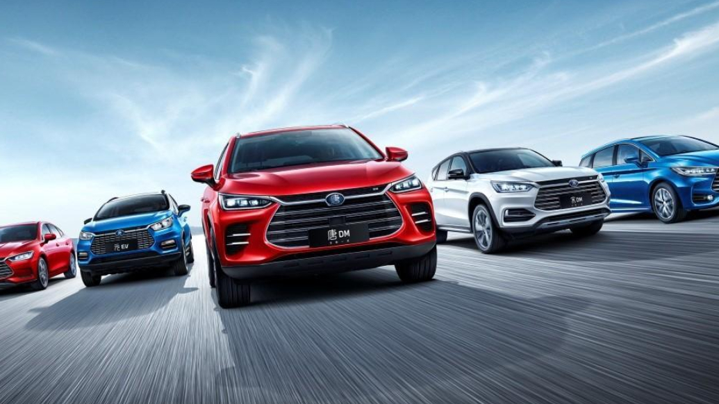 果然财经|纯电销冠换比亚迪！宝马开年大降价，买车时机到了？