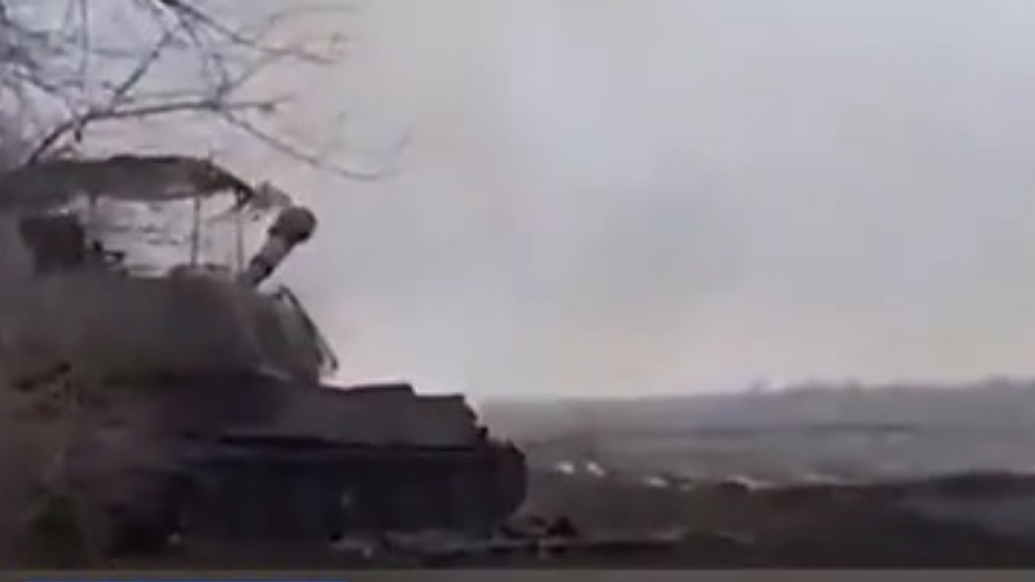 俄称击落乌无人机，乌称打击俄军火库