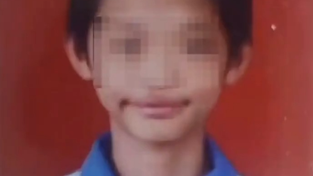 汕头一12岁男孩餐馆内被烫伤致死，官方通报：被开水烫伤后，父亲未及时将其送医