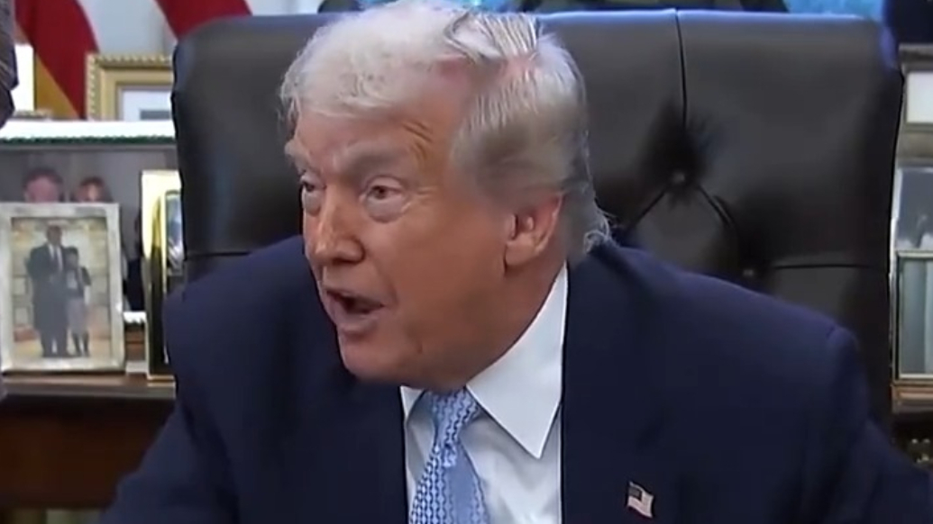 美媒爆料特朗普对委动手前曾向油企高管暗示