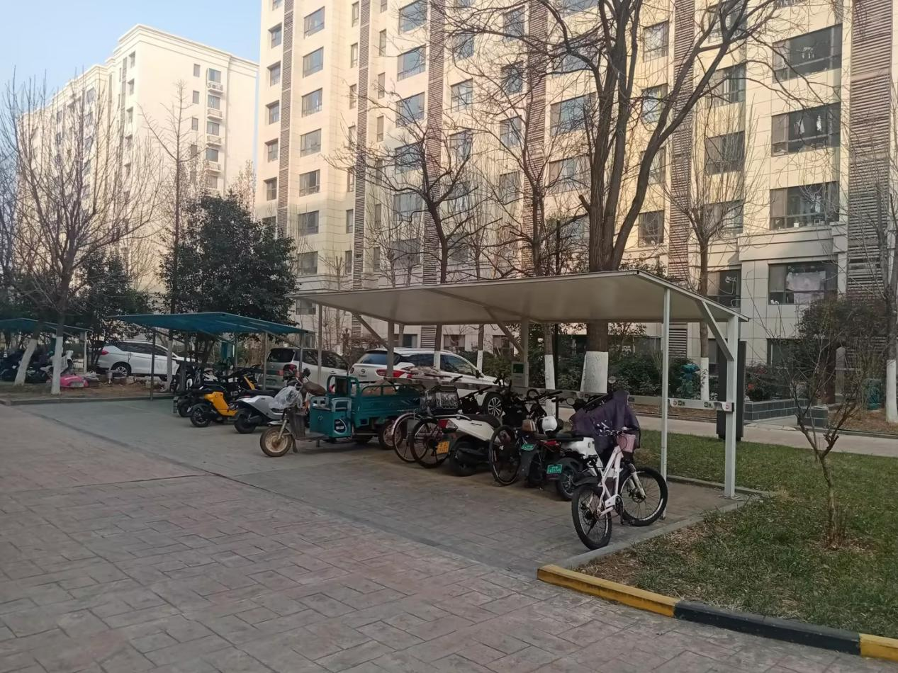 59个充电车棚“上岗”！长清银丰公馆破解民生难题获业主点赞