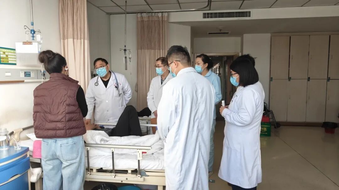 菏泽市创伤医院：多学科联合查房，精准诊疗为神经外科患者护航