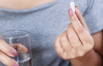 今冬最强寒潮来袭，男子早起嘴歪了没重视，就医才知患脑梗