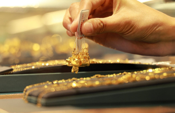 涨不停！现货黄金站上4700美元，还能上车吗？