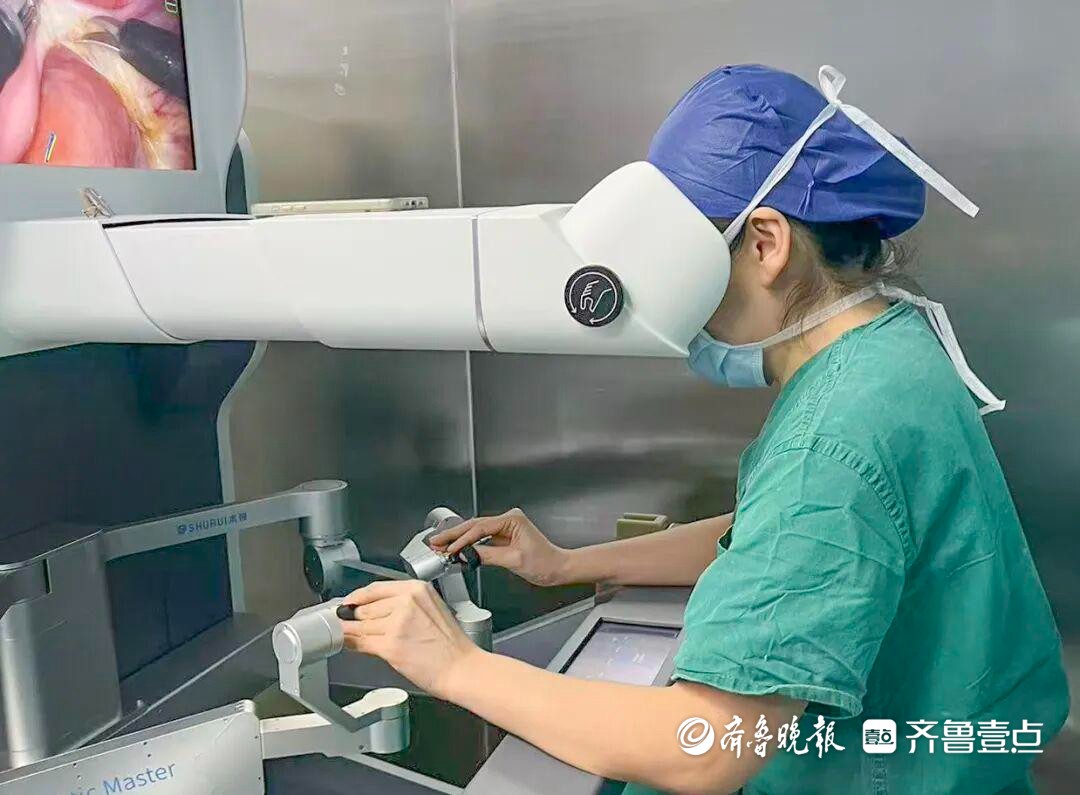 滕州市中心人民医院妇科成功开展机器人腹腔镜手术