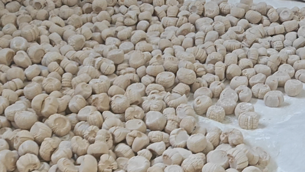 果然视频丨“二十三 糖瓜粘”，胶州160年糖瓜村坚守古法制糖