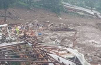 印尼万隆市山体滑坡已致10人死亡，另有89人失联