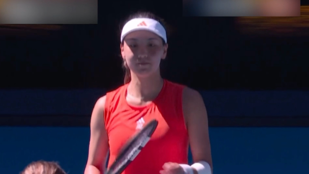 果然视频｜王欣瑜0:2不敌阿尼西莫娃，无缘首进澳网女单八强