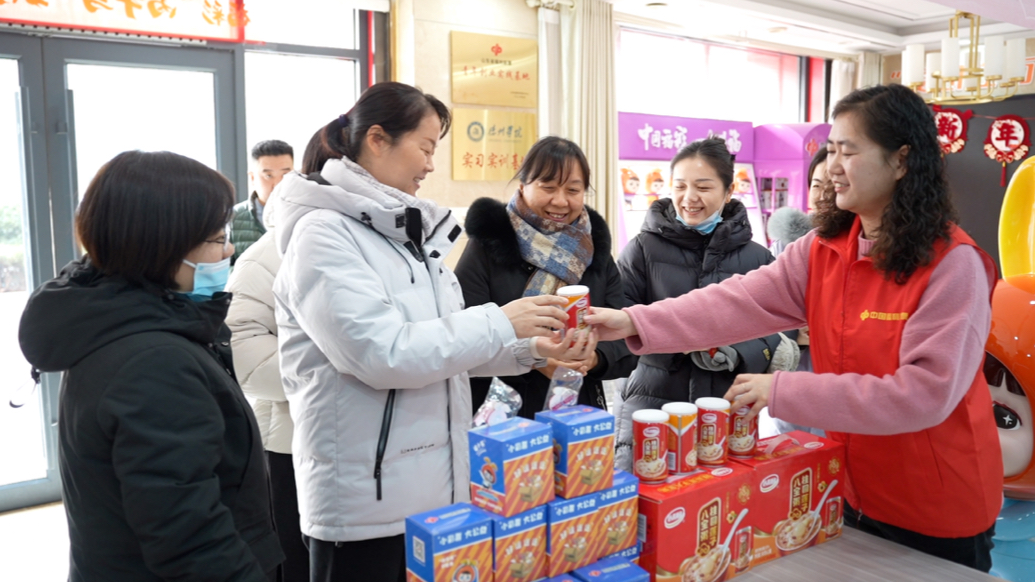 果然视频丨德州福彩开展腊八节暖心赠粥活动