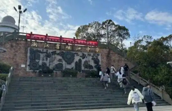 普高“全员直升”，教改需要这样的样本