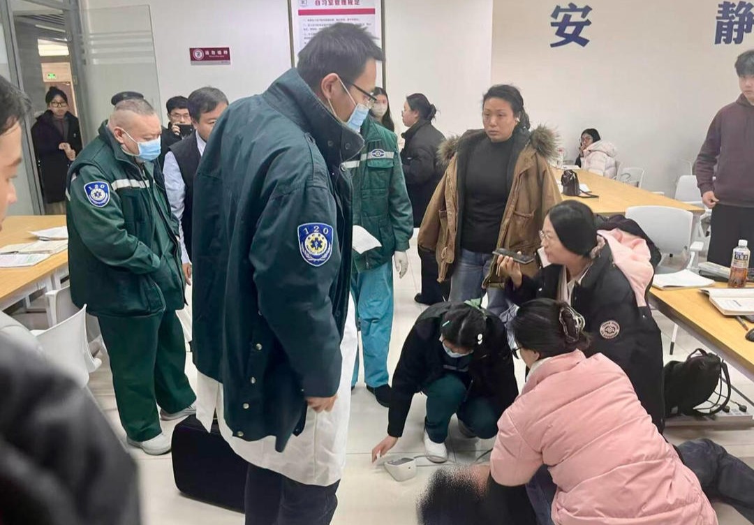 高三学生图书馆内突发急症，淄博护士挺身施救显担当