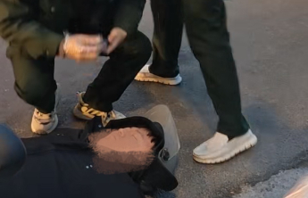 济南一男子突发昏倒，两名互不相识的国网员工默契援助