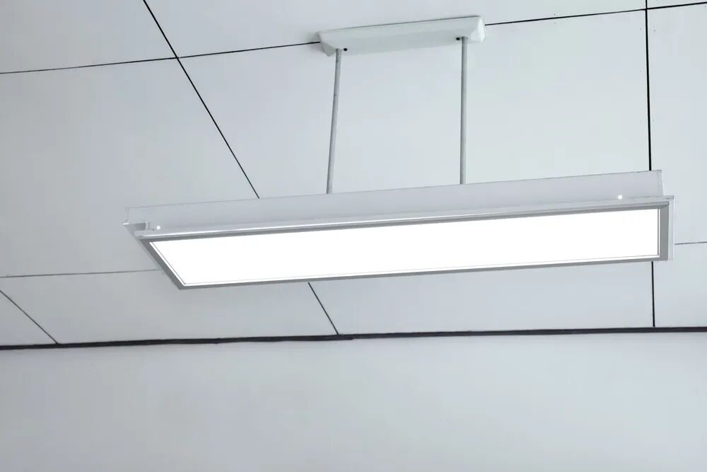 市价不到200元的护眼灯，山西一小学中标单价高达780元！记者调查