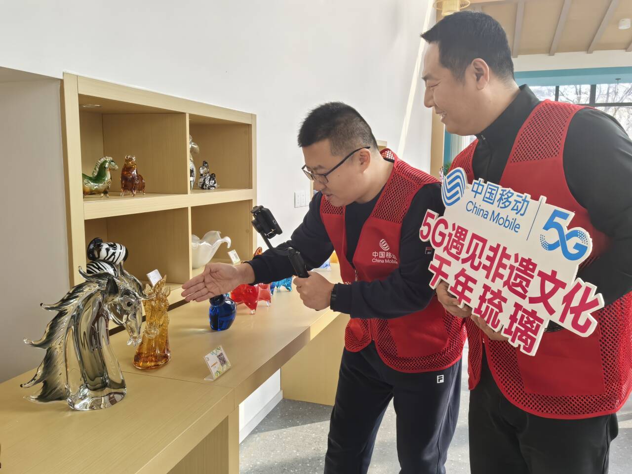 淄博：非遗5G直播，传承千年琉璃文化