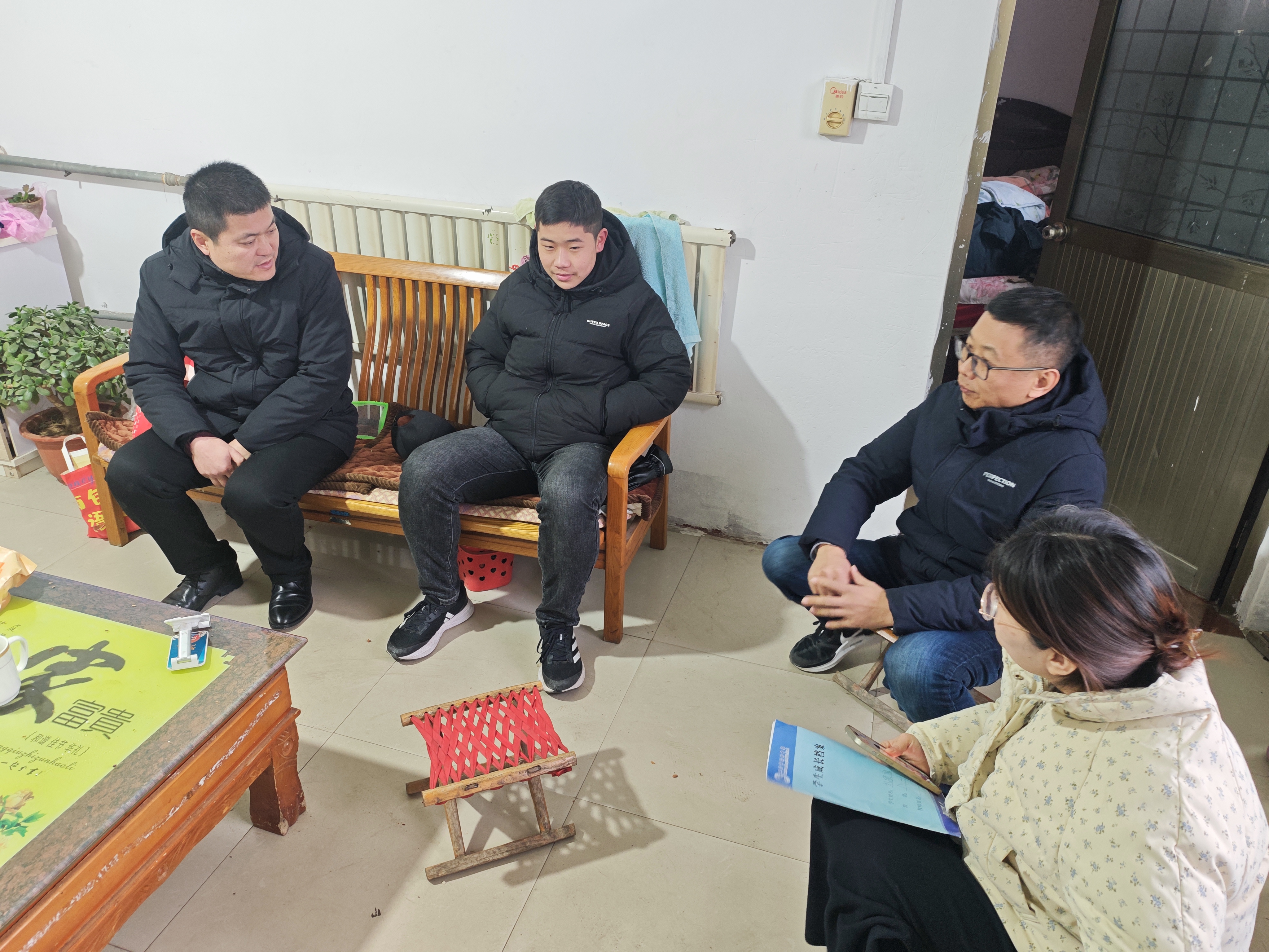 “龙吟·育心者”理念走进千家万户 家校携手共育促学生心灵成长