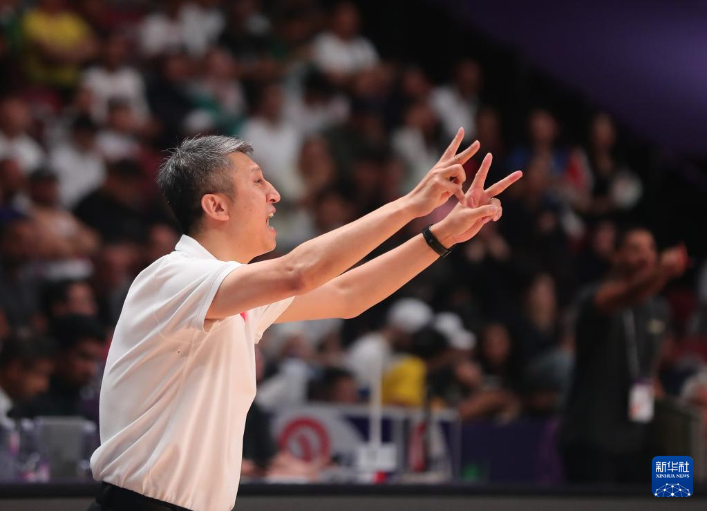 走马换将为一雪前耻！中国男篮开启世预赛备战，21人名单有讲究