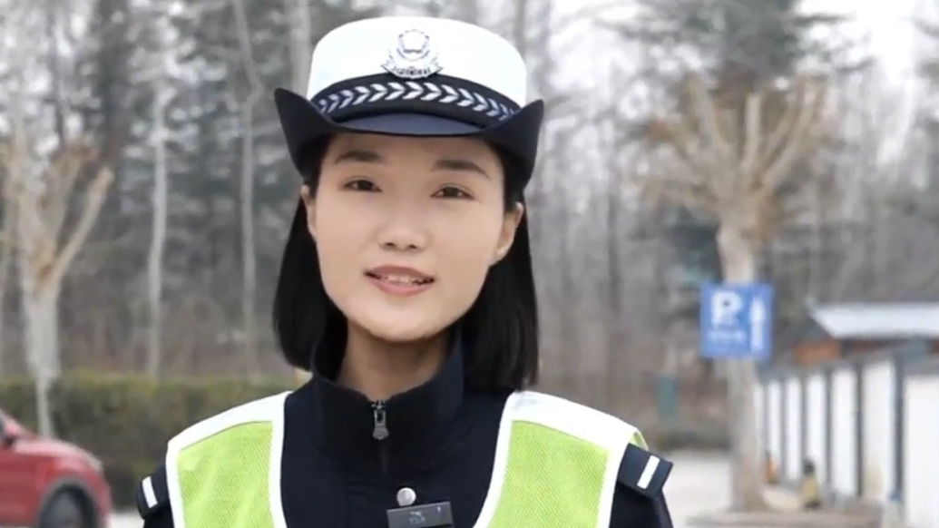 果然视频丨交警为啥要查头盔？三句话告诉你