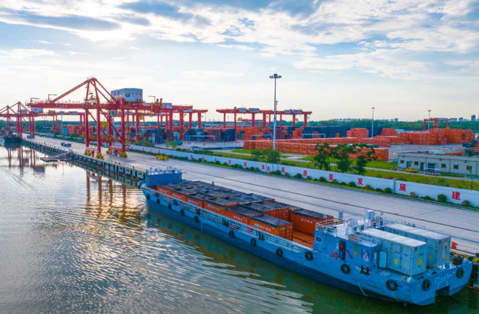 小故事·大战略丨从一块锂电池窥见零碳未来